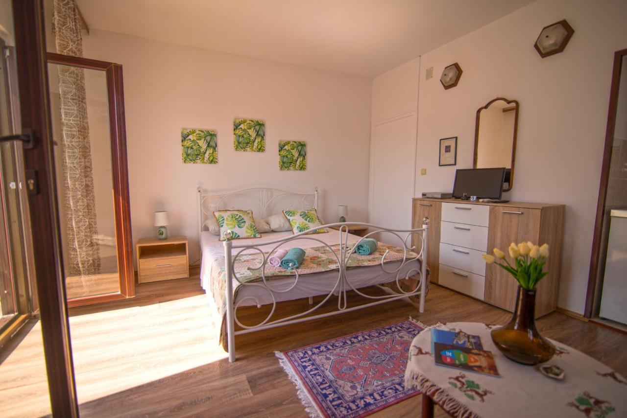 Appartement Nena à Mali Lošinj Extérieur photo