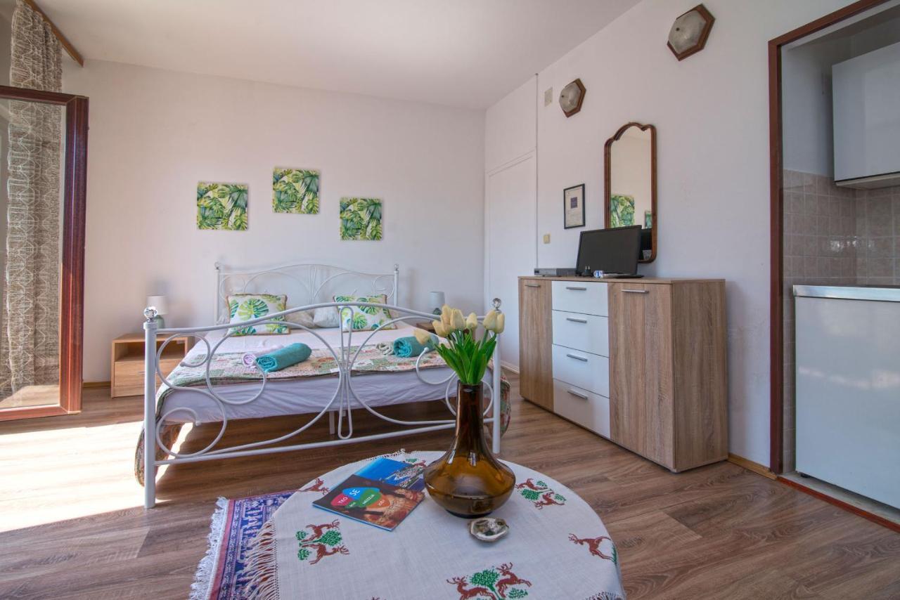 Appartement Nena à Mali Lošinj Extérieur photo